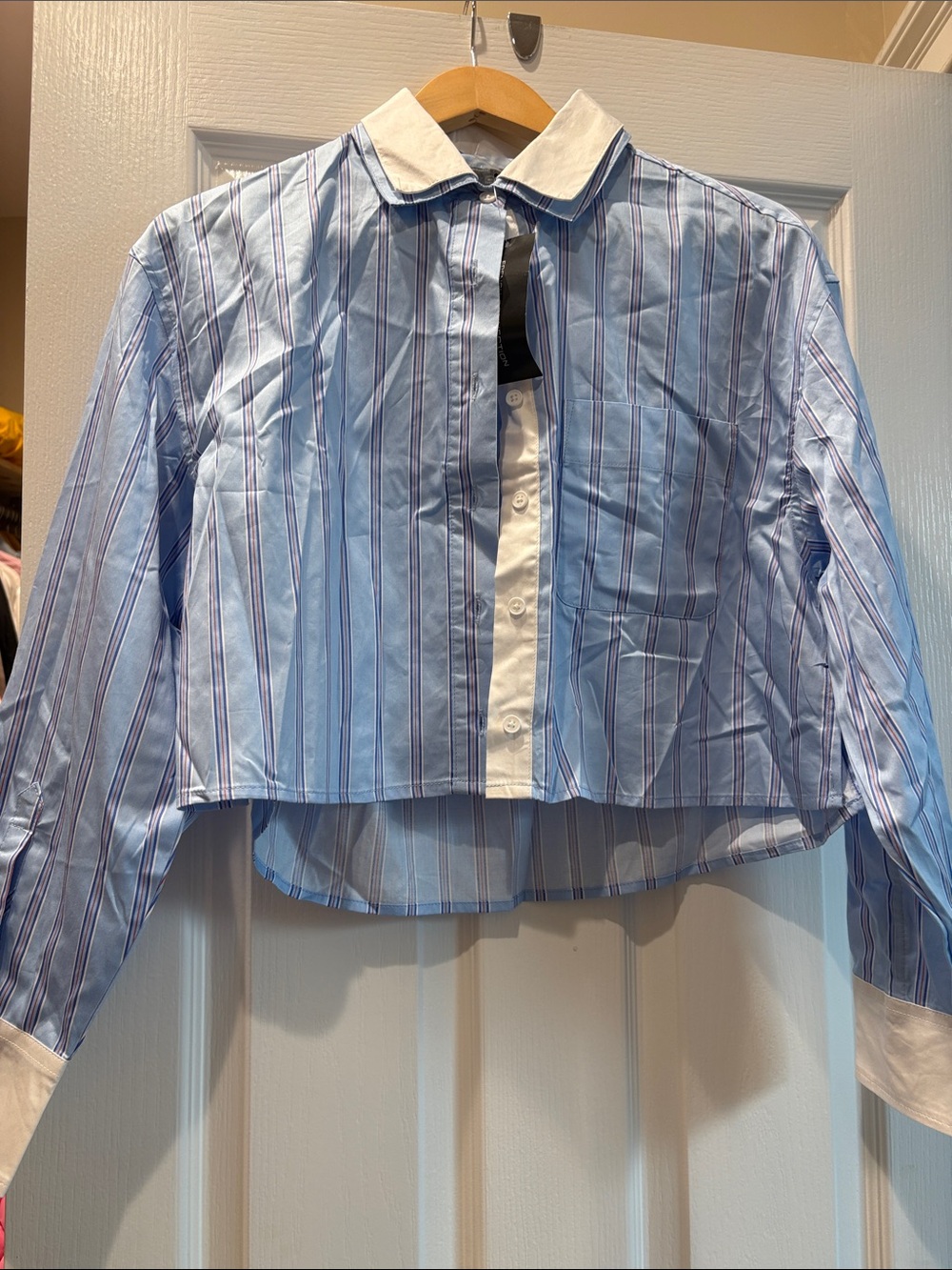 FRENCH CONNECTION CROPPED BUTTON DOWN- size XS NWT